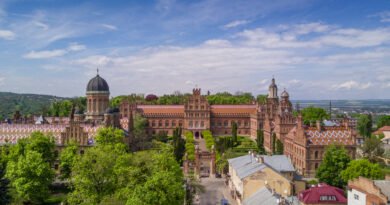 https://www.freepik.com/free-photo/aerial-view-residence-bukovinian-dalmatian-metropolitans-chernivtsi-national-university-chernivtsi-touristic-destination-western-ukraine_8471483.htm#fromView=image_search&page=1&position=6&uuid=dfaf3142-59d9-4ddb-80a4-fdc37224896c